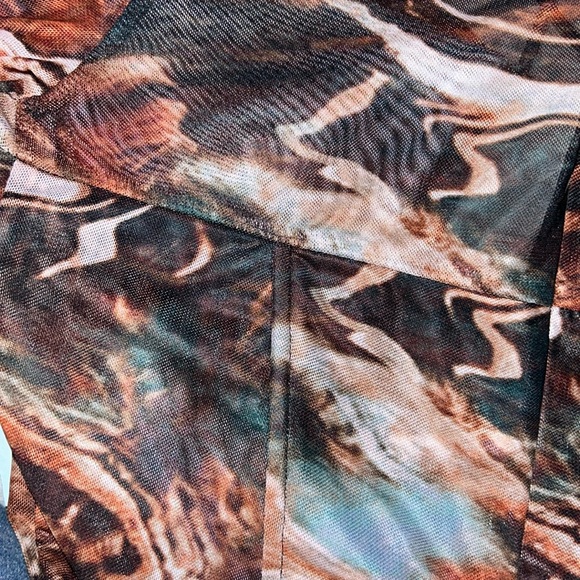 Nwt sheer stretch corset like crop top with halter top strings & underwire cups - Picture 3 of 6